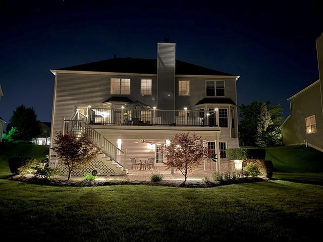 865 Sterling Heights Drive, Antioch, IL 60002