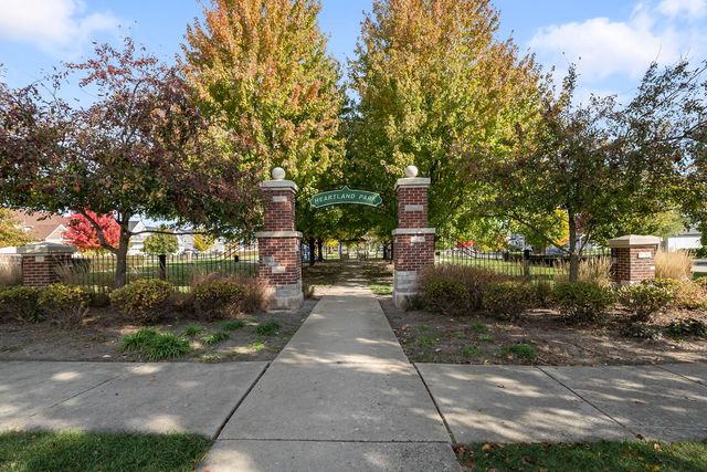 865 Sterling Heights Drive, Antioch, IL 60002