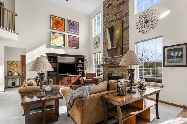 865 Sterling Heights Drive, Antioch, IL 60002