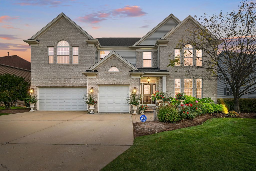 865 Sterling Heights Drive, Antioch, IL 60002