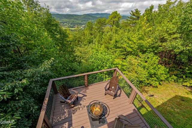 3813 Glenview Way, Sevierville, TN 37862