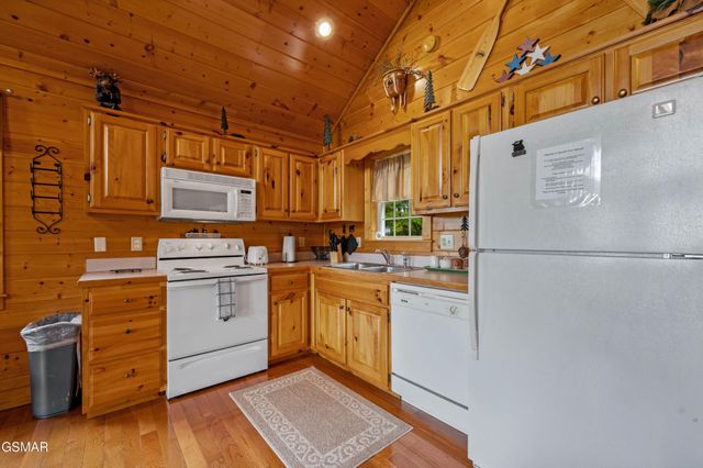 3813 Glenview Way, Sevierville, TN 37862