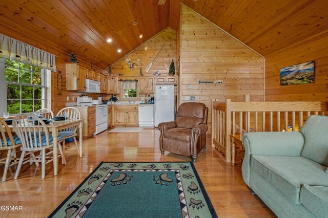 3813 Glenview Way, Sevierville, TN 37862