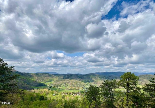 3813 Glenview Way, Sevierville, TN 37862