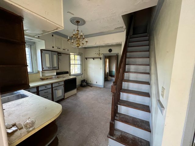 400 W Maple Street, Nicholasville, KY 40356