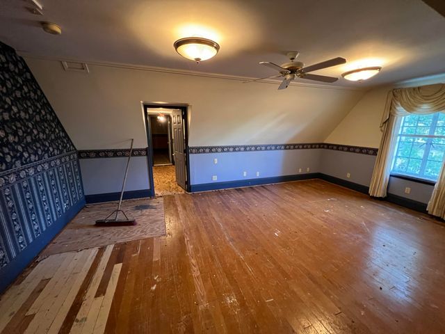 400 W Maple Street, Nicholasville, KY 40356