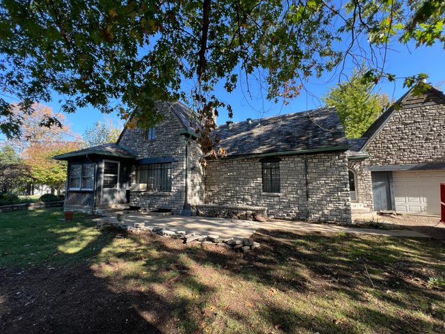 400 W Maple Street, Nicholasville, KY 40356