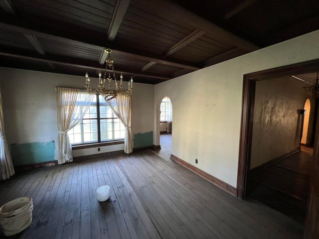 400 W Maple Street, Nicholasville, KY 40356