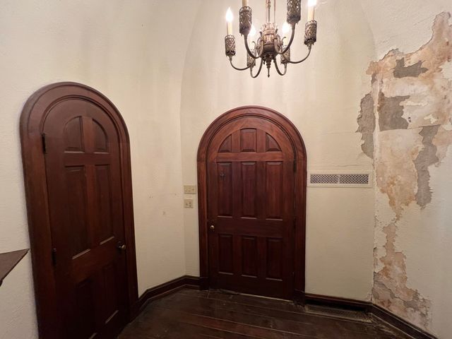 400 W Maple Street, Nicholasville, KY 40356