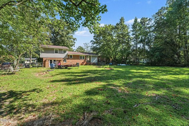 6546 Portsmouth Drive, Fayetteville, NC 28314
