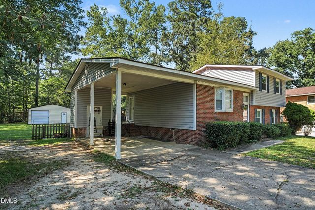 6546 Portsmouth Drive, Fayetteville, NC 28314