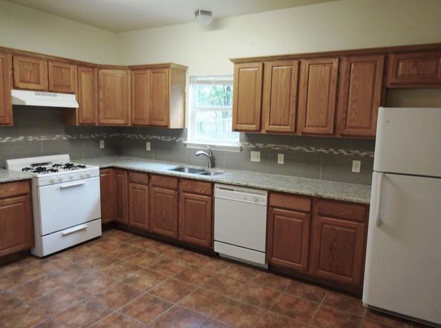4704 Ledesma RD A & B, Austin, TX 78721