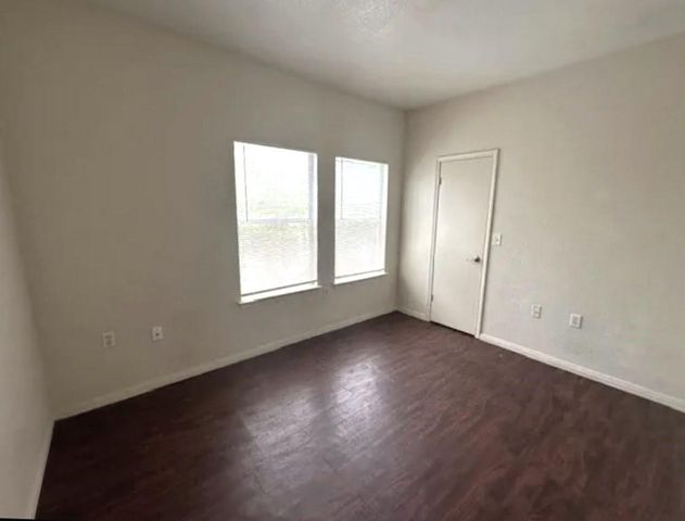 4704 Ledesma RD A & B, Austin, TX 78721