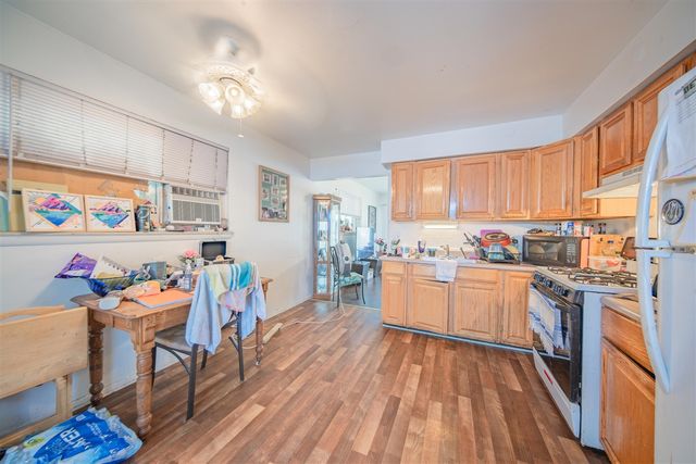 1355 Desoto Avenue, Ypsilanti, MI 48198