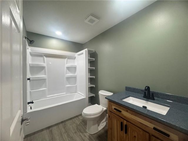 7266 NW State Route FF Highway, Adrian, MO 64720