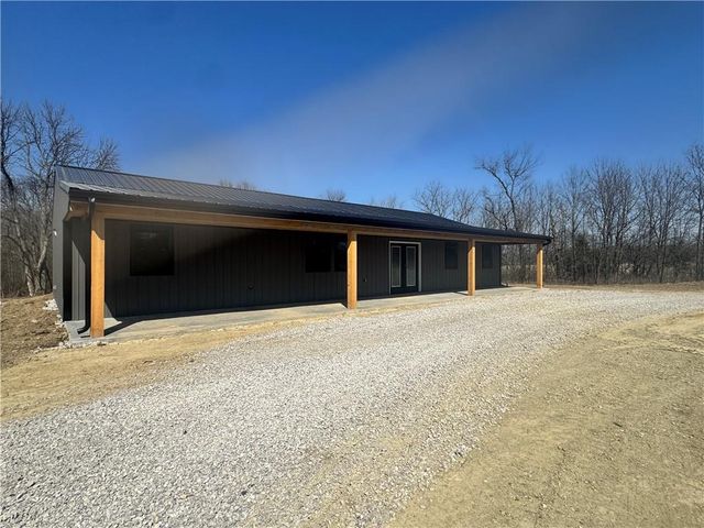 7266 NW State Route FF Highway, Adrian, MO 64720
