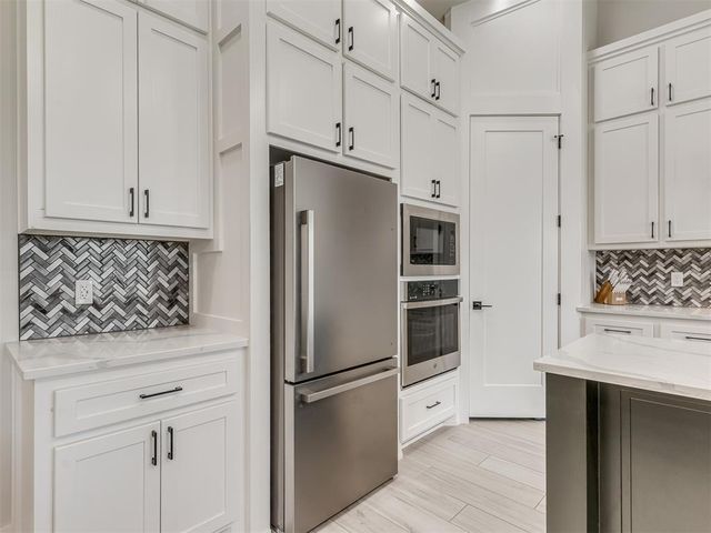 8012 NW 152nd Terrace, Edmond, OK 73013