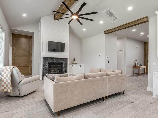 8012 NW 152nd Terrace, Edmond, OK 73013