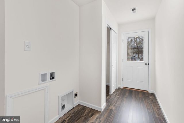 24 BREEZY HILL DR, Stafford, VA 22556