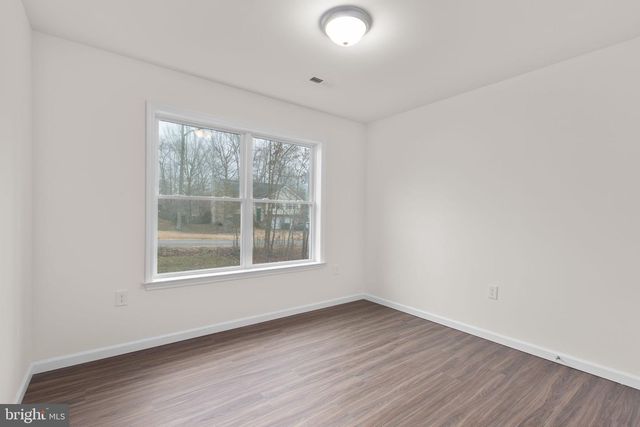 24 BREEZY HILL DR, Stafford, VA 22556