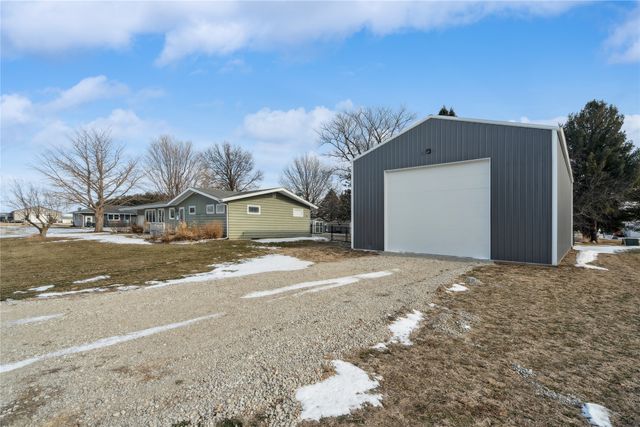 105 S 10th Street, Montezuma, IA 50171