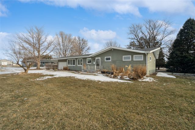 105 S 10th Street, Montezuma, IA 50171