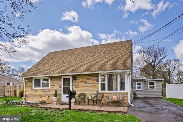 1005 TERRACE BLVD, Ewing, NJ 08618