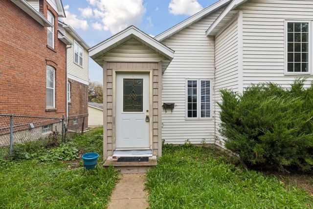 297 Morton Street E, Saint Paul, MN 55107
