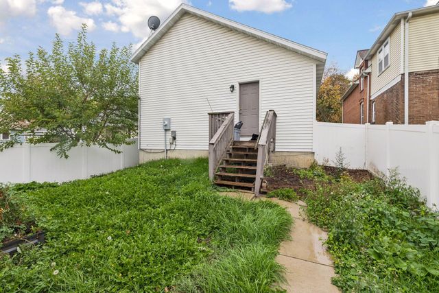 297 Morton Street E, Saint Paul, MN 55107