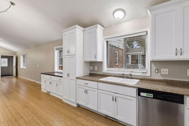 297 Morton Street E, Saint Paul, MN 55107