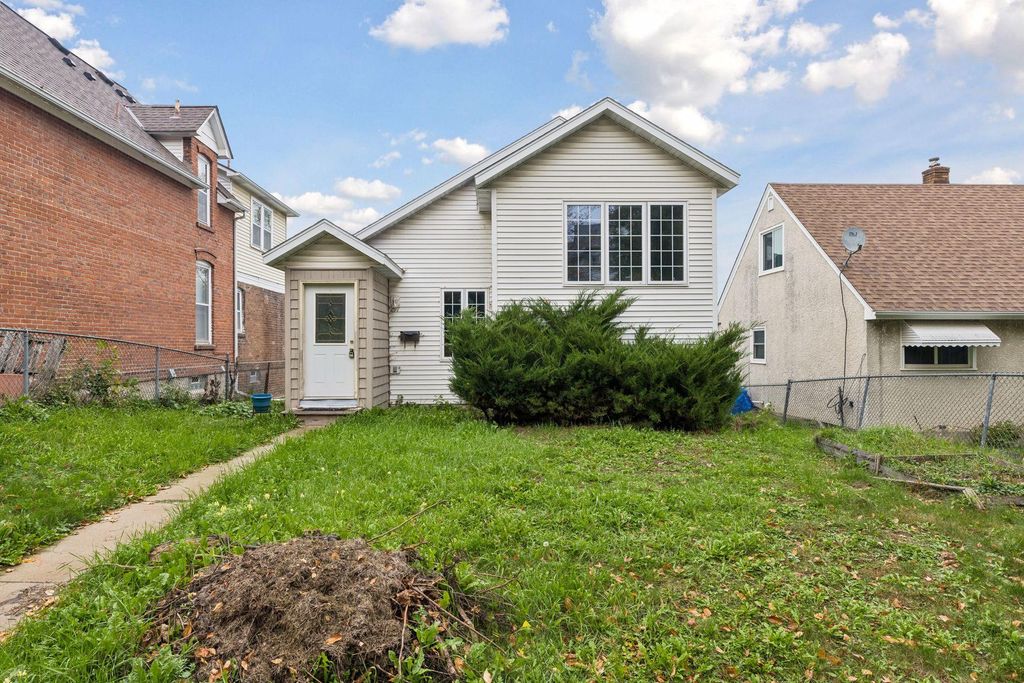 297 Morton Street E, Saint Paul, MN 55107