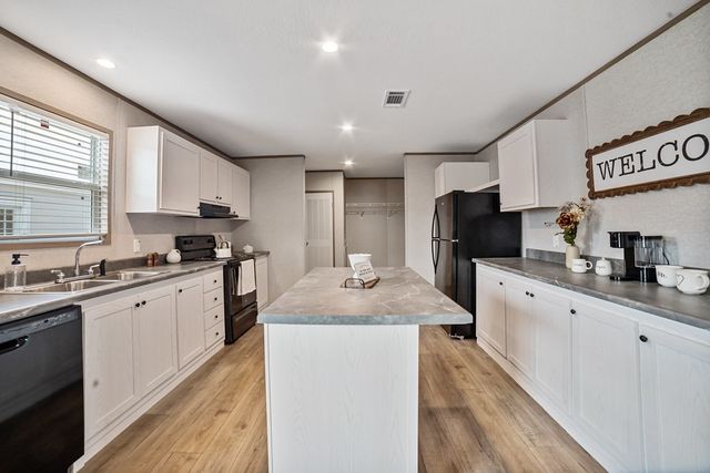 279 Cumberland Trail, Runaway Bay, TX 76426