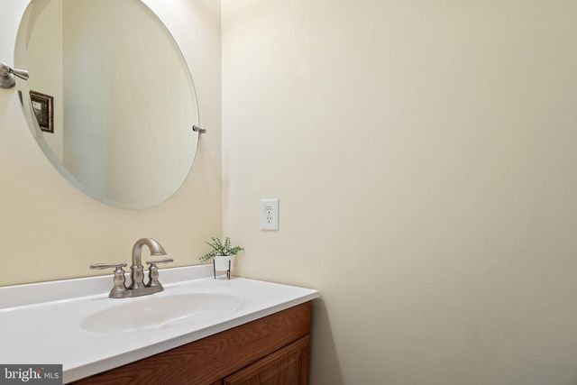 51 LUSITANO LN, Martinsburg, WV 25405