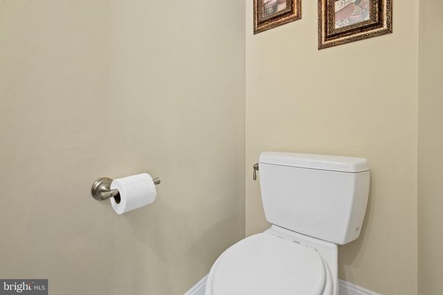 51 LUSITANO LN, Martinsburg, WV 25405