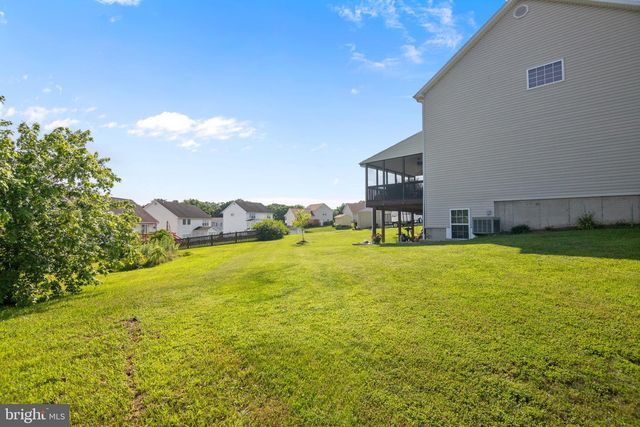 51 LUSITANO LN, Martinsburg, WV 25405