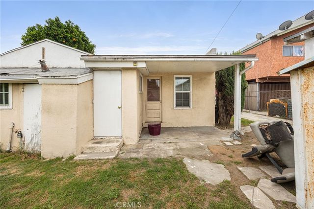 6723 Miles, Huntington Park, CA 90255