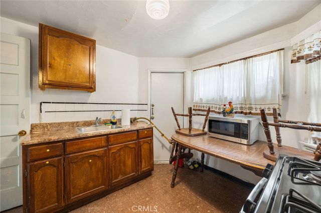 6723 Miles, Huntington Park, CA 90255