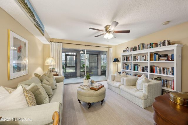 5375 ORTEGA FARMS Boulevard, 609, Jacksonville, FL 32210