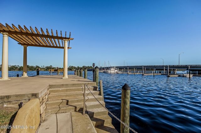 5375 ORTEGA FARMS Boulevard, 609, Jacksonville, FL 32210