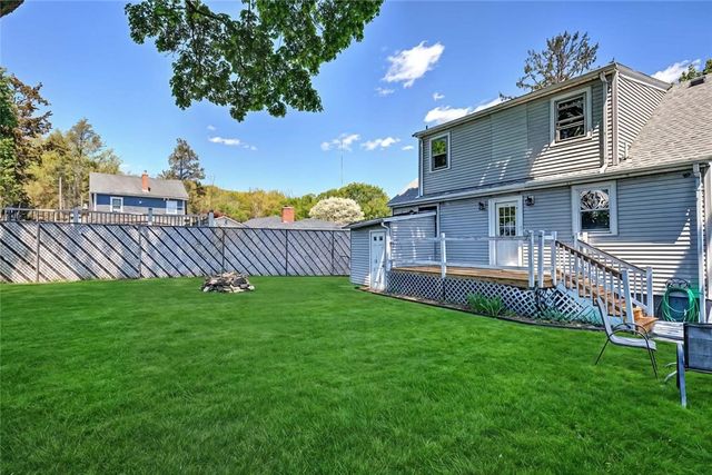 7 Hemlock Drive, Johnston, RI 02919