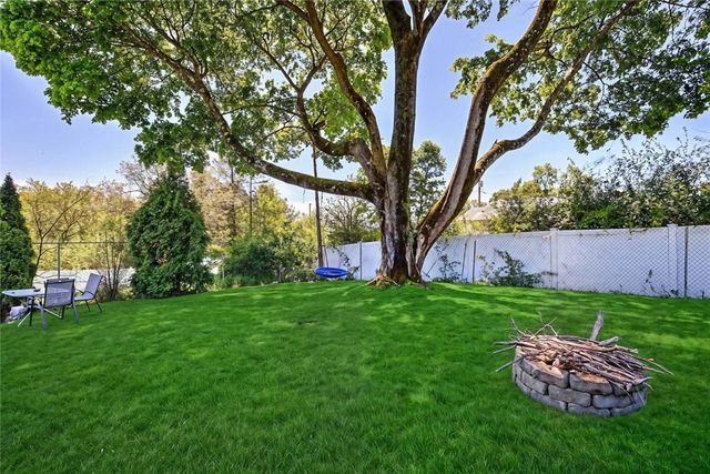 7 Hemlock Drive, Johnston, RI 02919