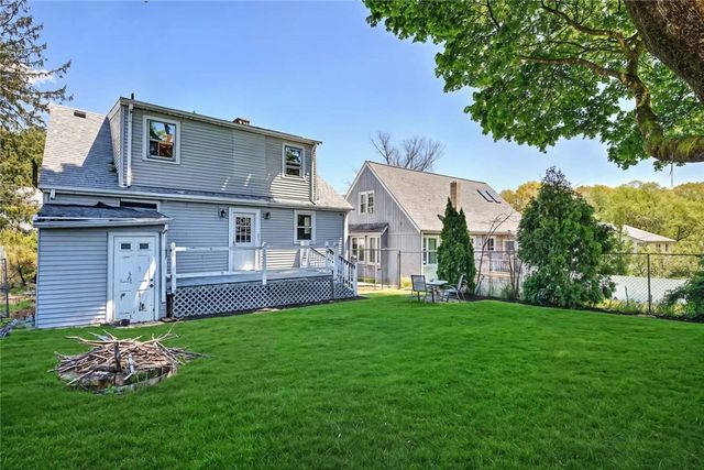 7 Hemlock Drive, Johnston, RI 02919