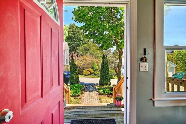 7 Hemlock Drive, Johnston, RI 02919