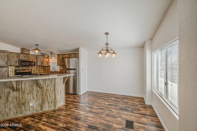 2208 W BASELINE Avenue 76, Apache Junction, AZ 85120