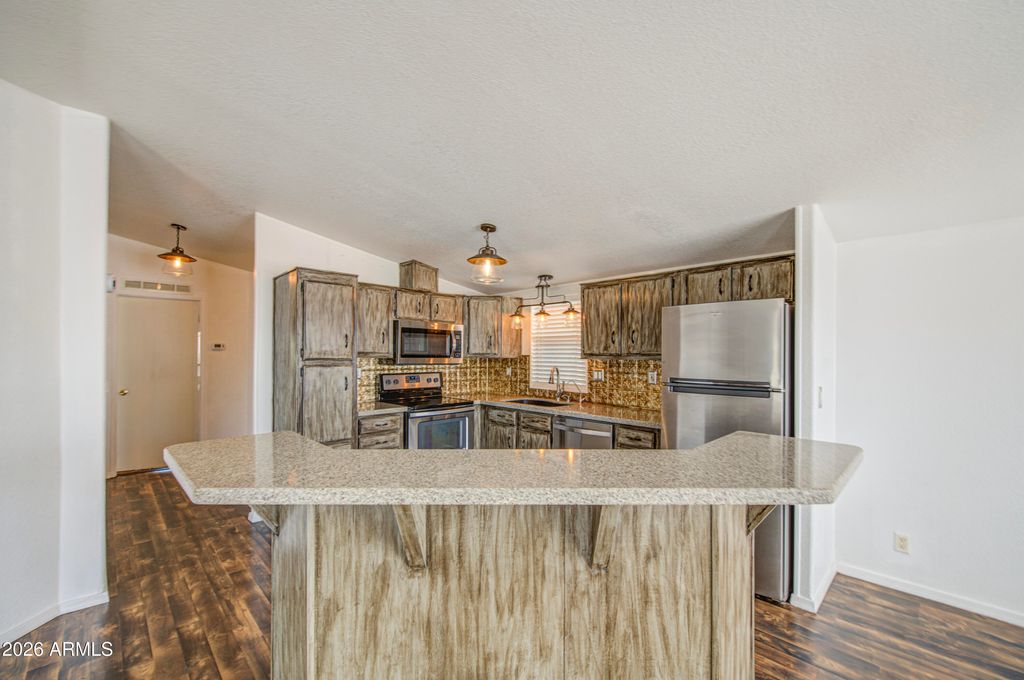 Image 20 of property listing at 2208 W BASELINE Avenue 76, Apache Junction, AZ 85120