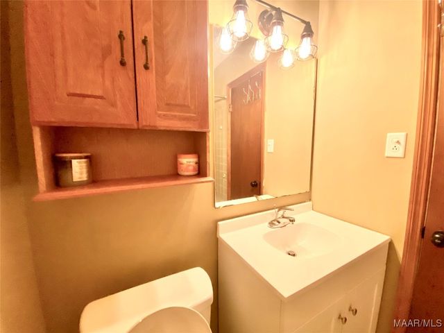 6730 Governors Drive, Elmore, AL 36025