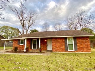 6730 Governors Drive, Elmore, AL 36025
