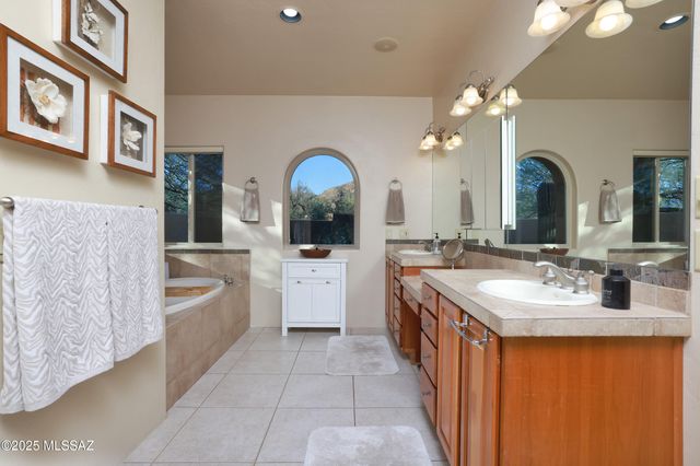 12914 E Camino Remuda, Tucson, AZ 85749