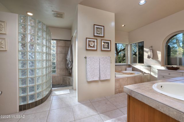 12914 E Camino Remuda, Tucson, AZ 85749