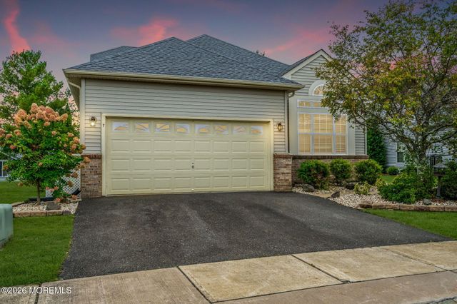 7 Ravello Road, Manchester, NJ 08759
